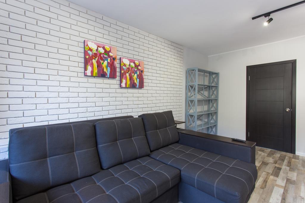 Loft Apartment Near Botanical Garden 哈尔科夫 外观 照片